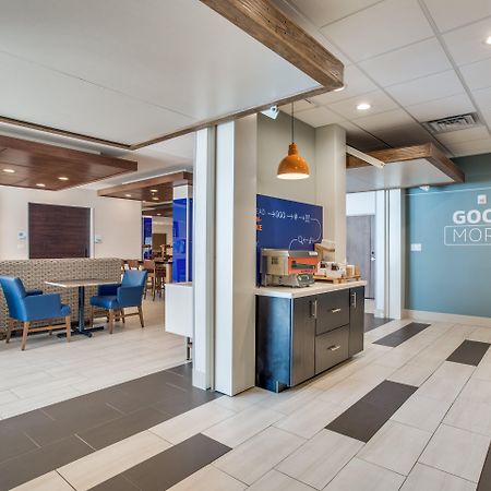 Hilton Garden Inn Denton Ngoại thất bức ảnh