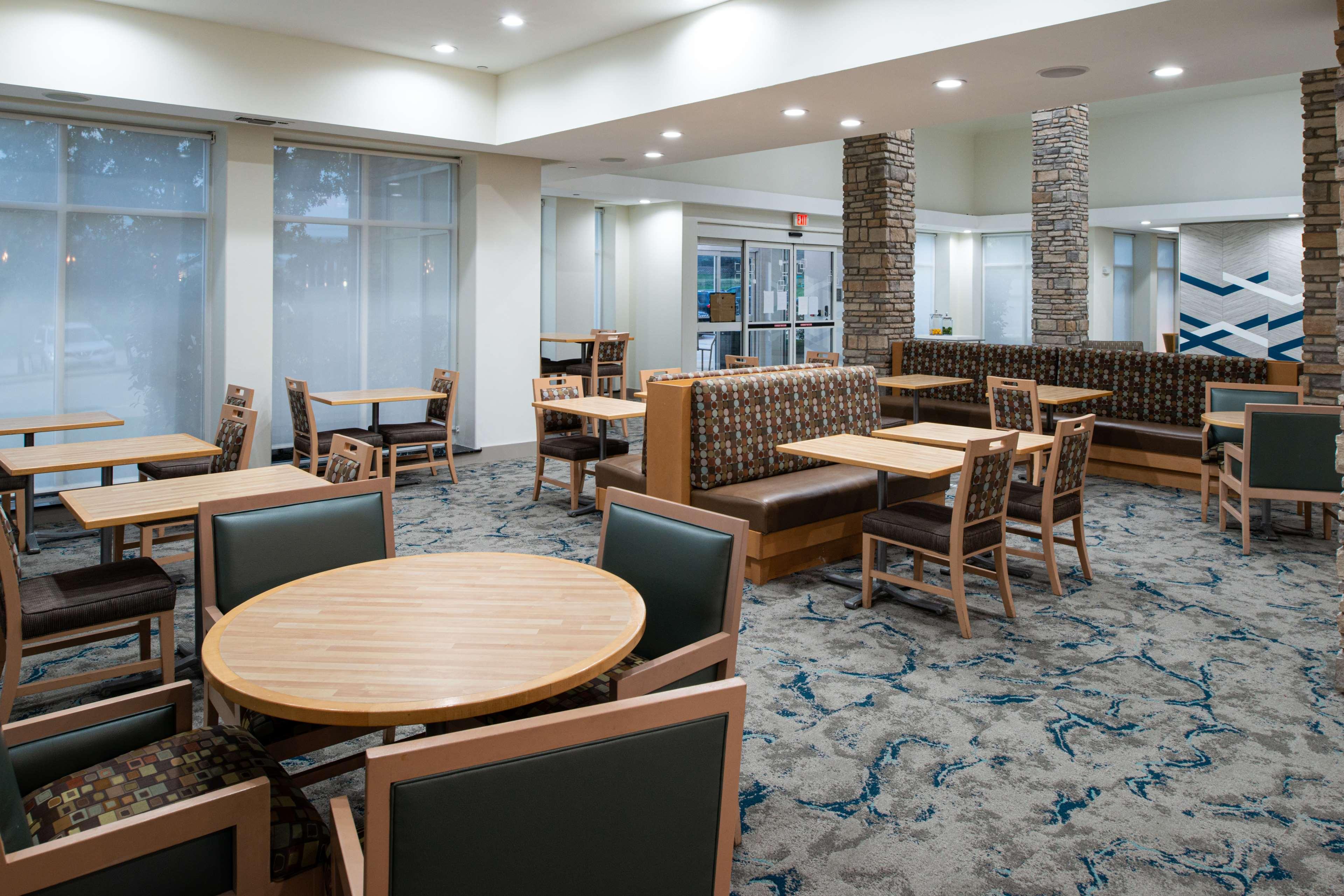 Hilton Garden Inn Denton Ngoại thất bức ảnh
