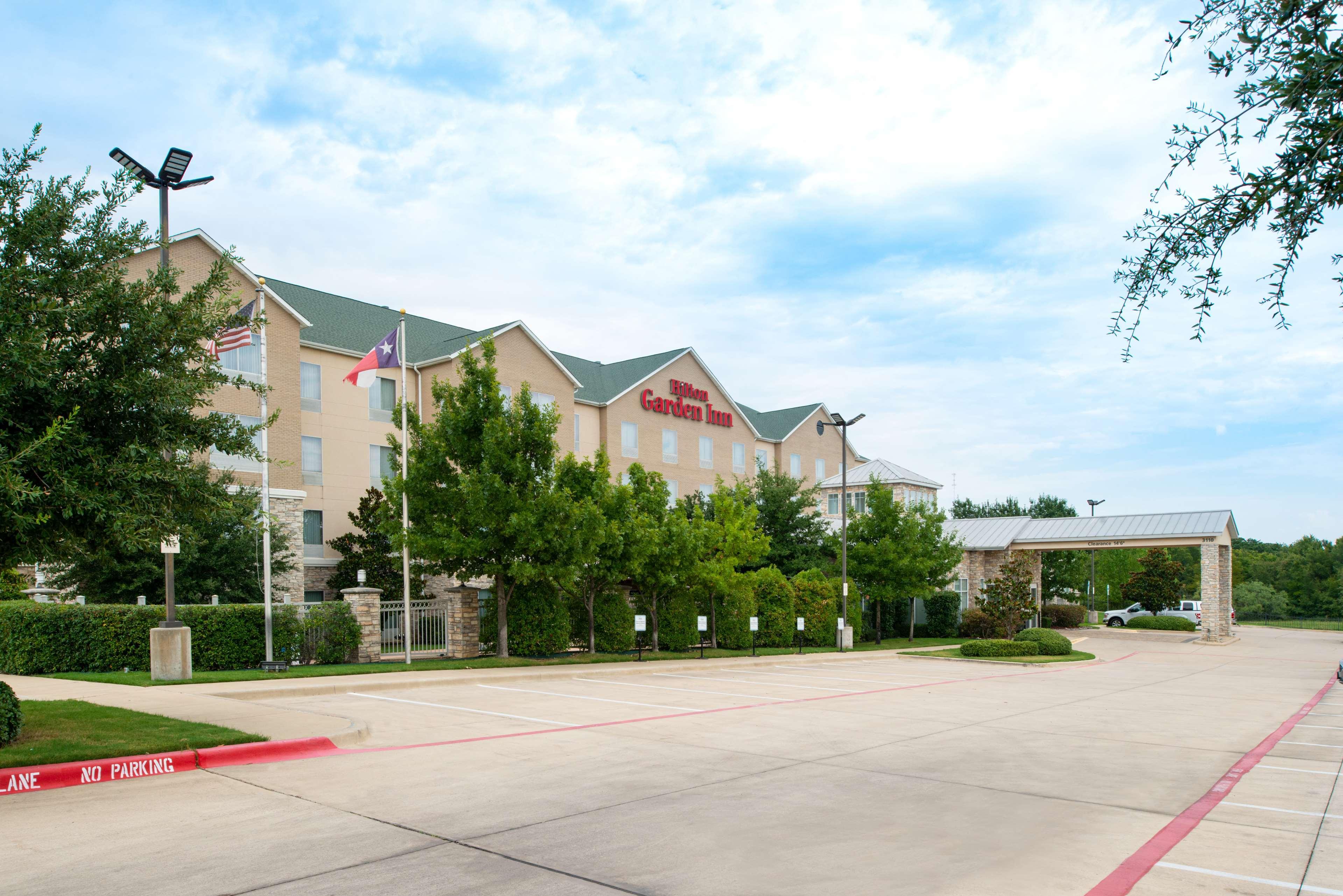 Hilton Garden Inn Denton Ngoại thất bức ảnh