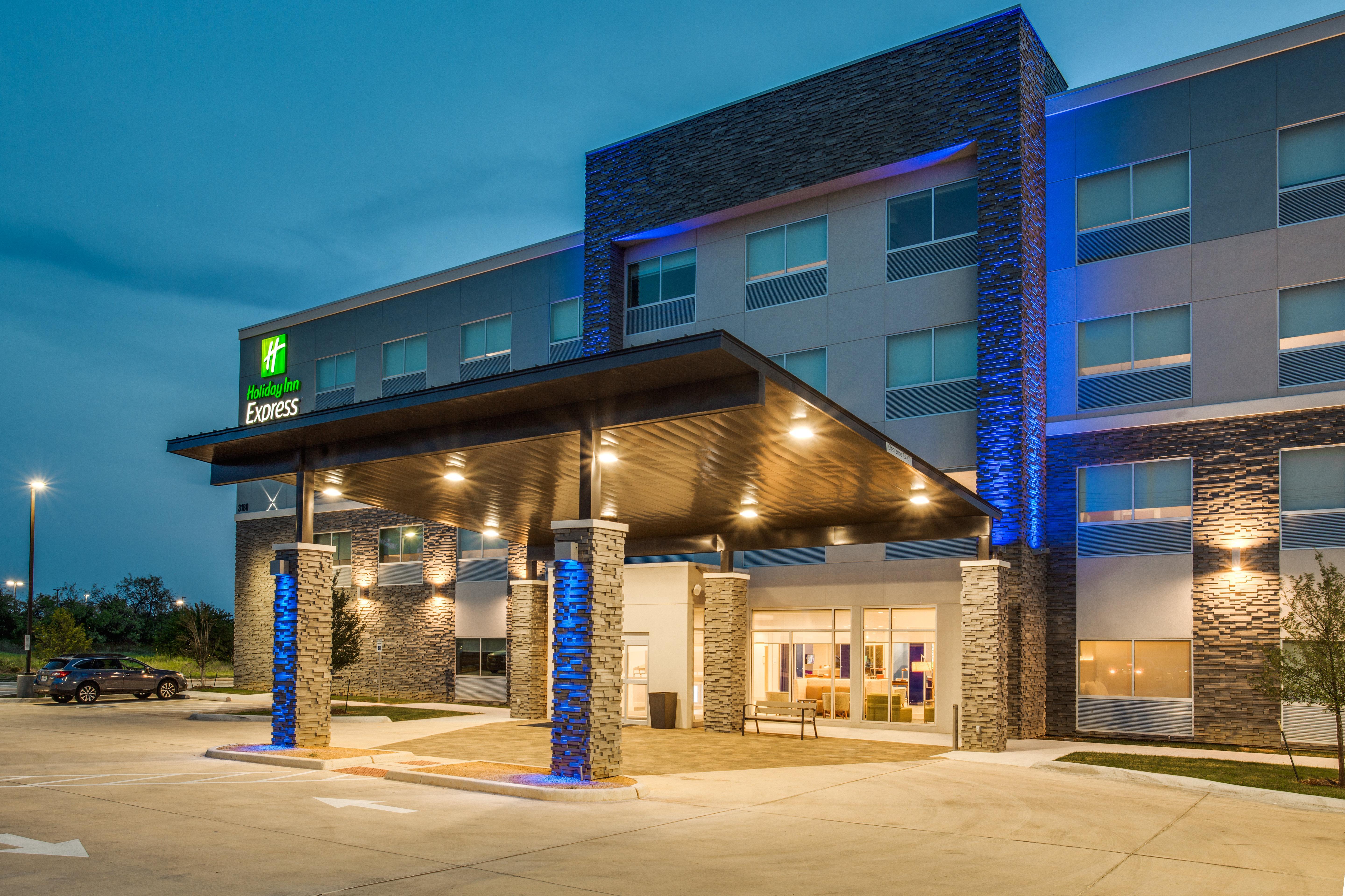 Hilton Garden Inn Denton Ngoại thất bức ảnh