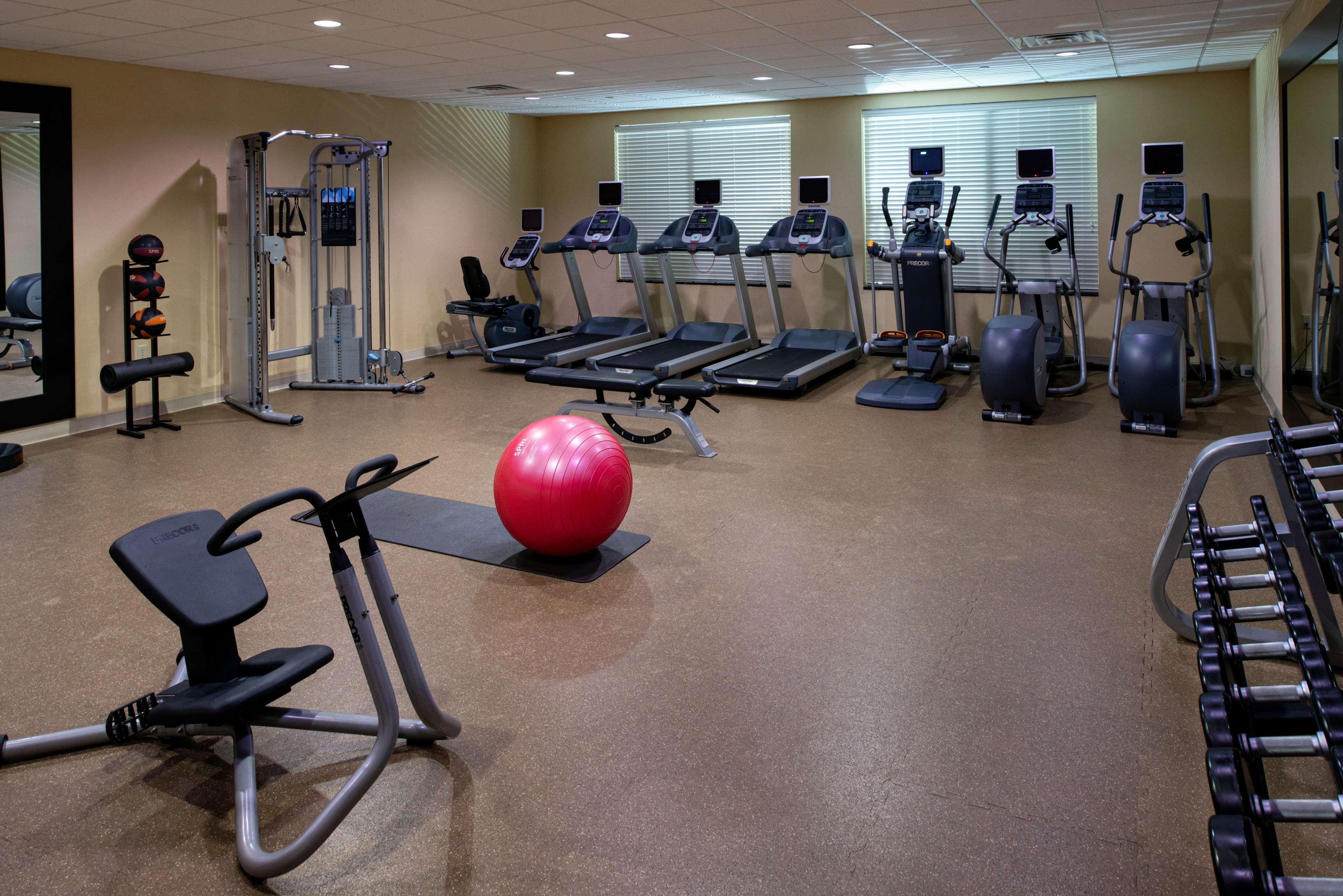 Hilton Garden Inn Denton Ngoại thất bức ảnh