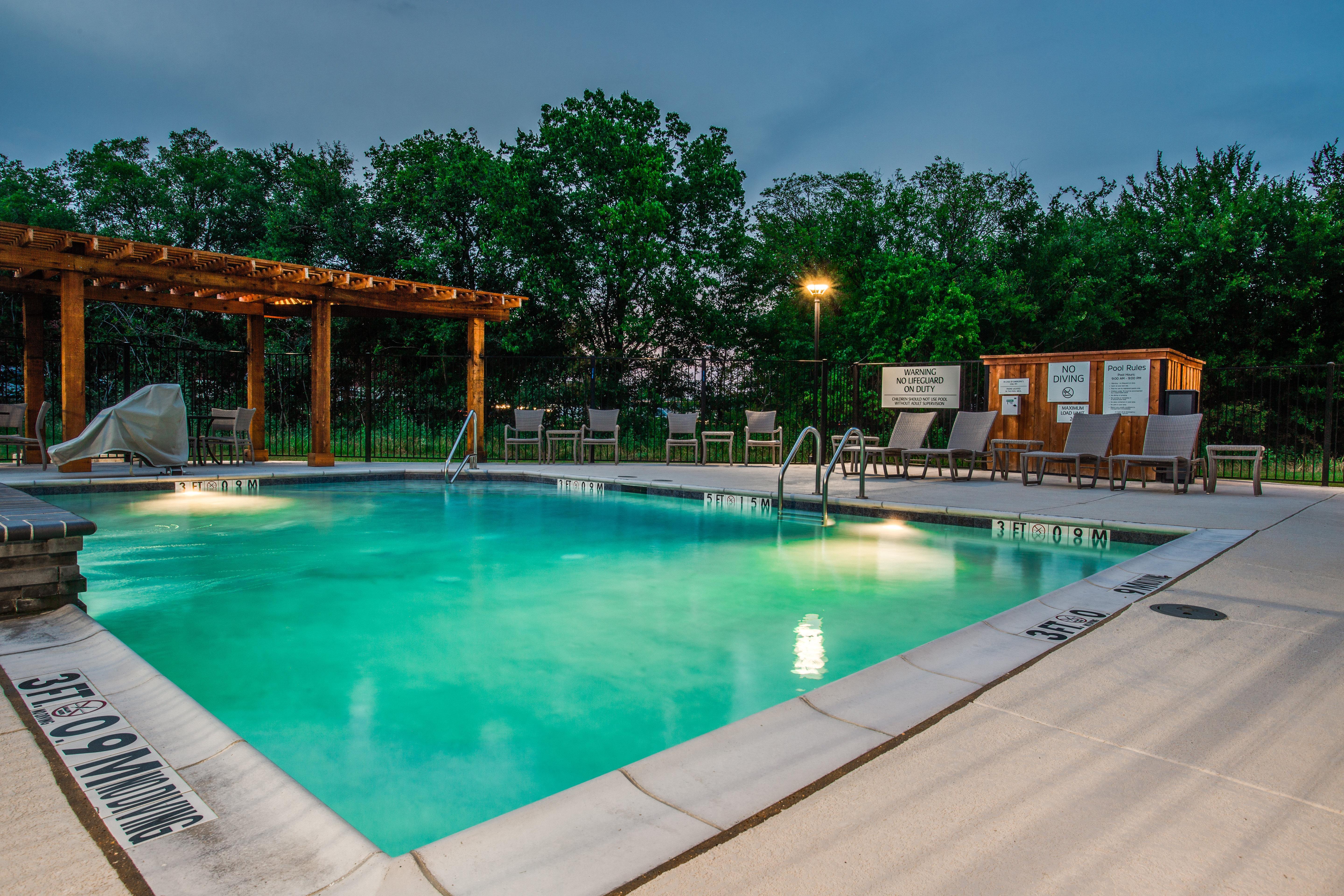Hilton Garden Inn Denton Ngoại thất bức ảnh