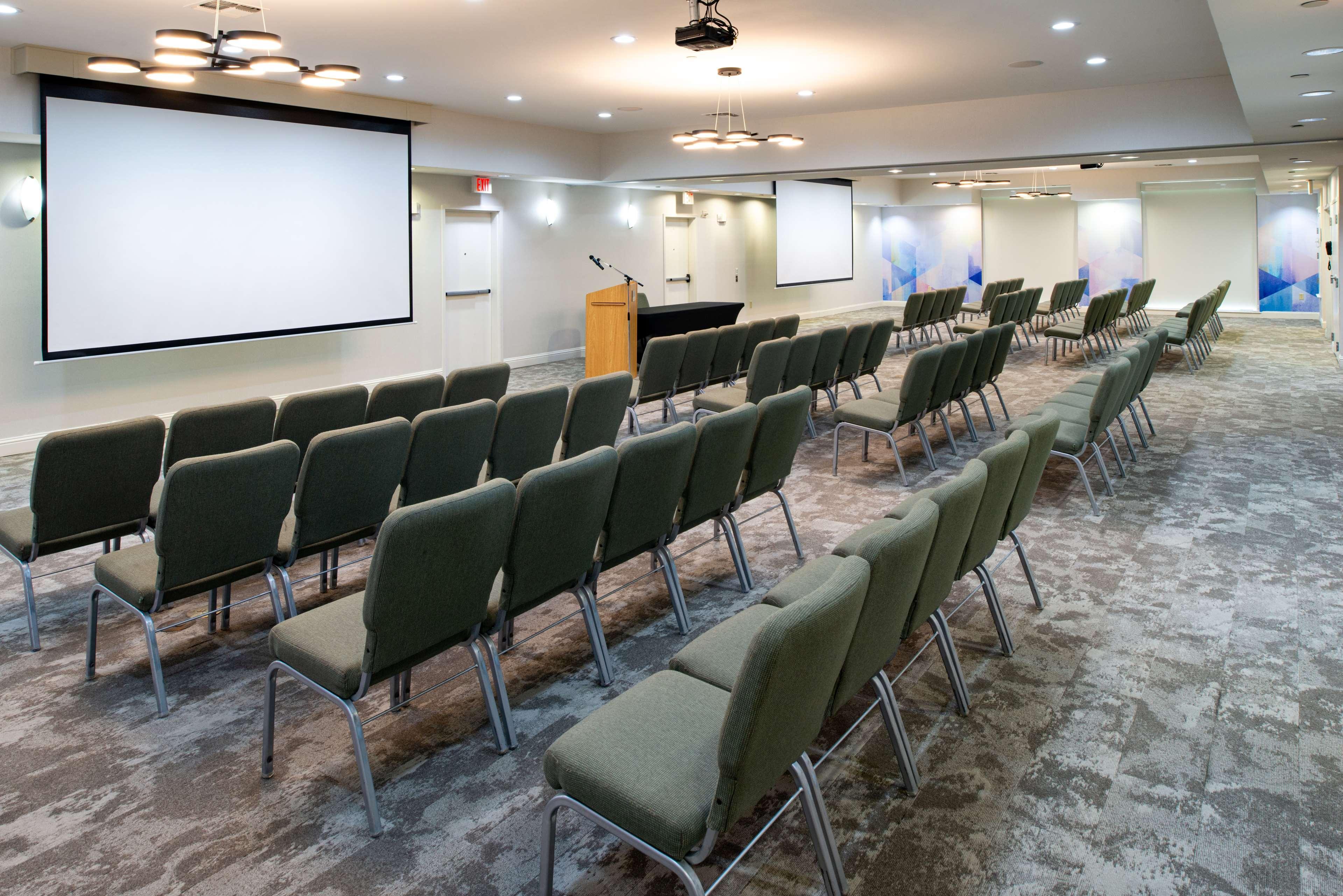 Hilton Garden Inn Denton Ngoại thất bức ảnh