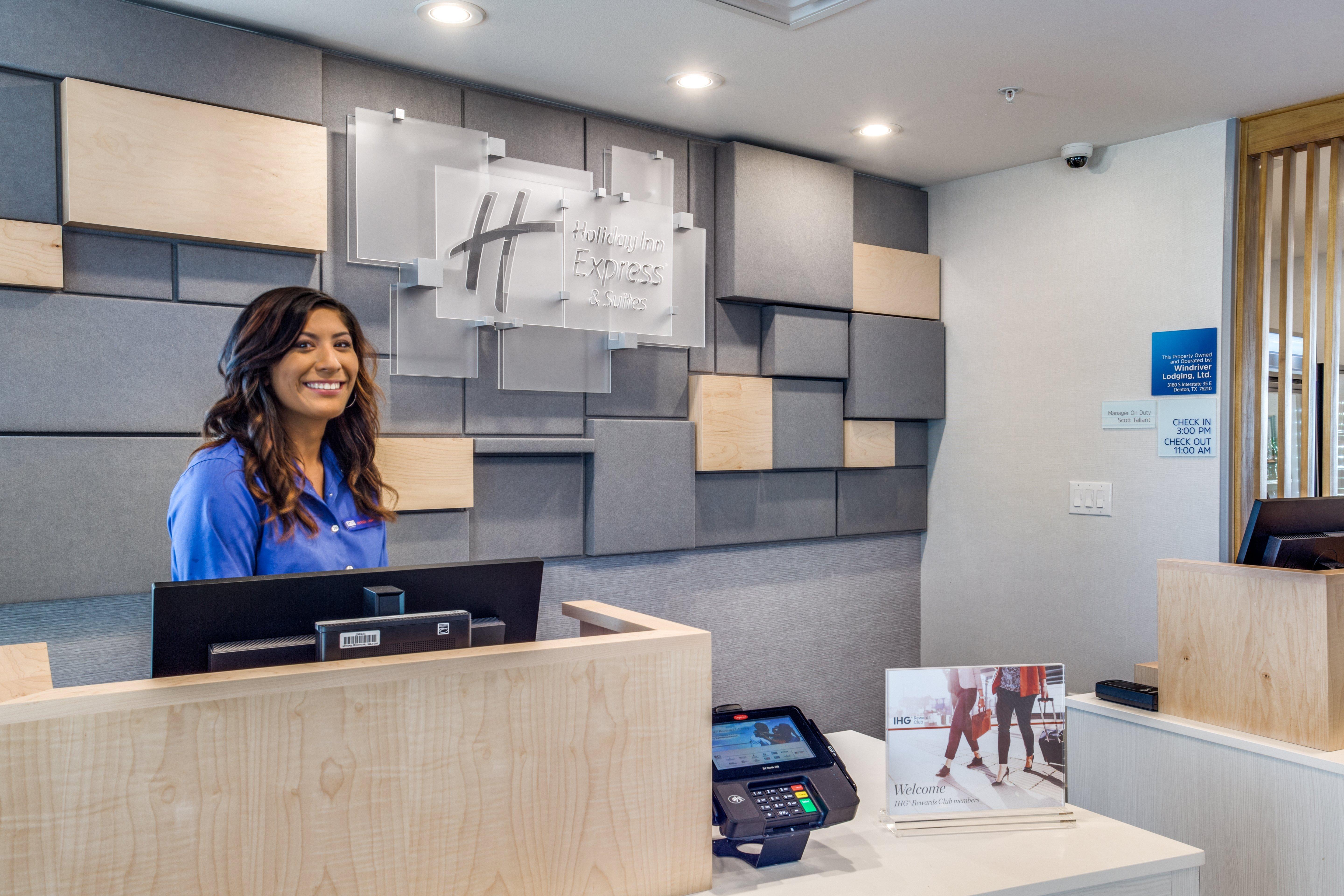 Hilton Garden Inn Denton Ngoại thất bức ảnh