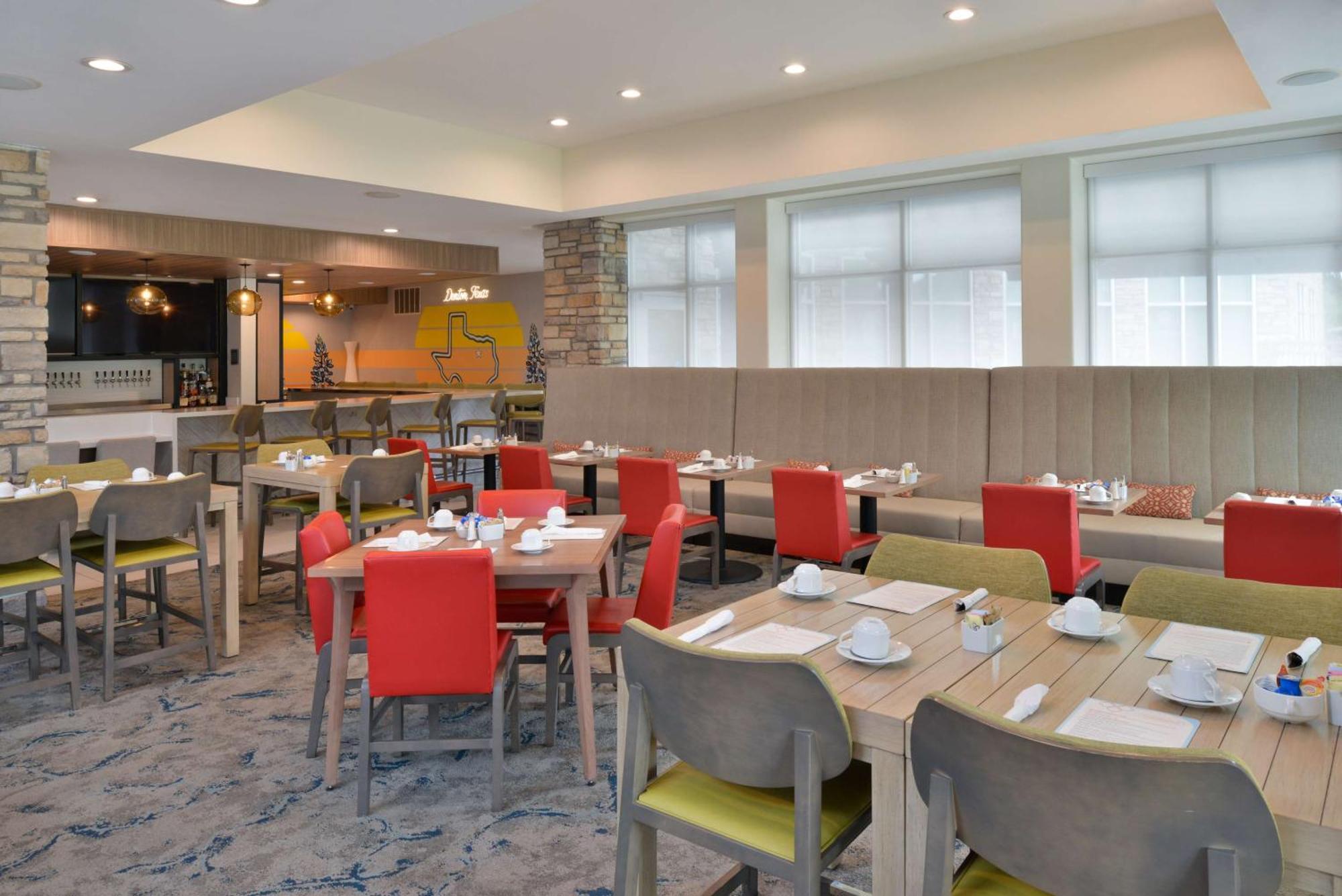 Hilton Garden Inn Denton Ngoại thất bức ảnh