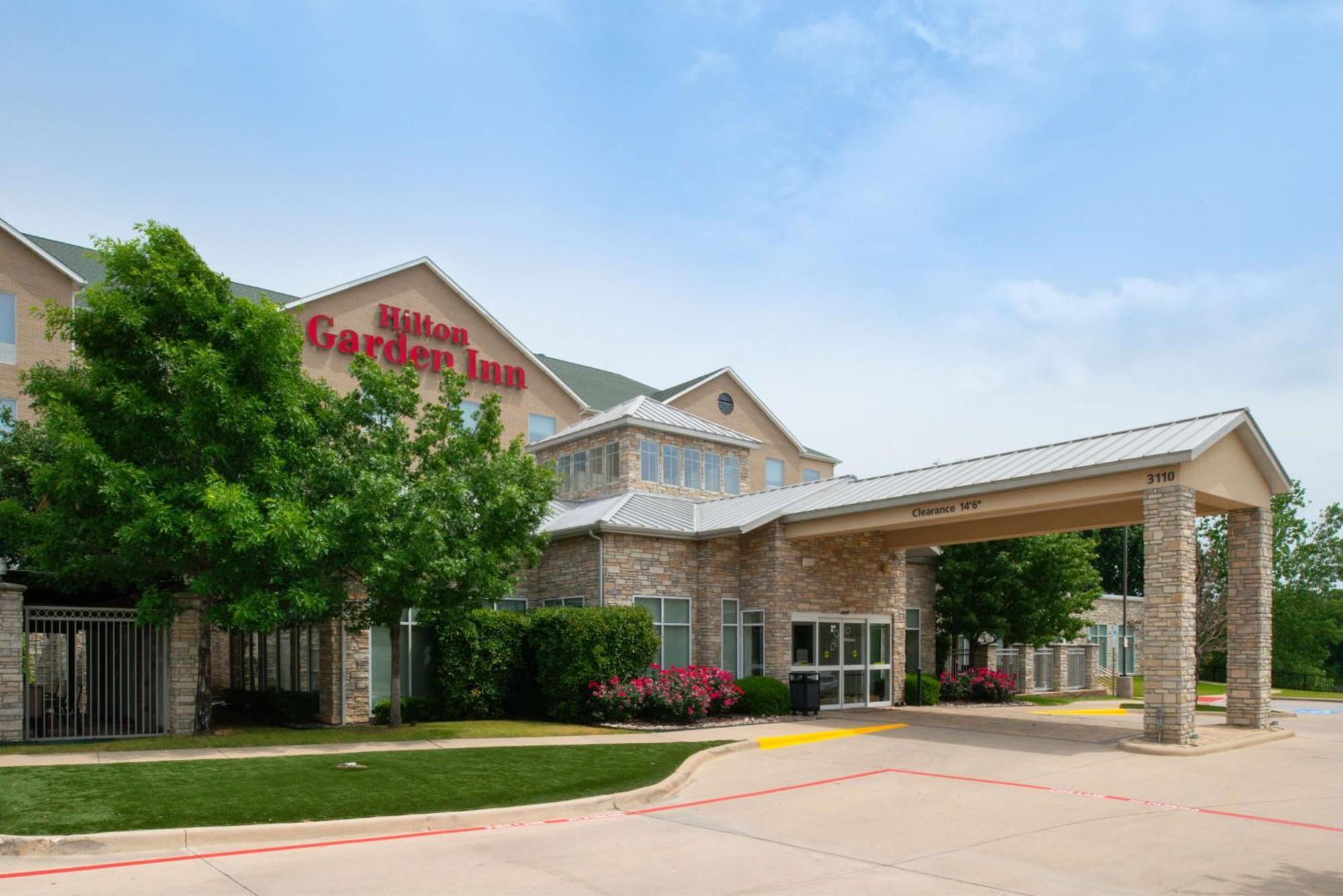 Hilton Garden Inn Denton Ngoại thất bức ảnh