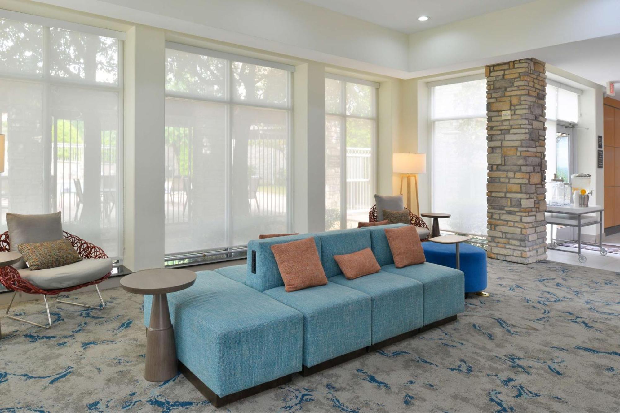 Hilton Garden Inn Denton Ngoại thất bức ảnh