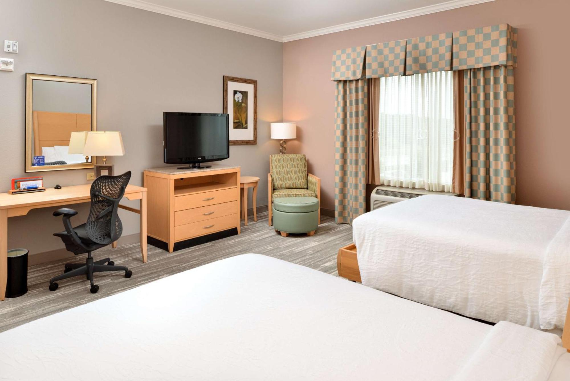 Hilton Garden Inn Denton Ngoại thất bức ảnh